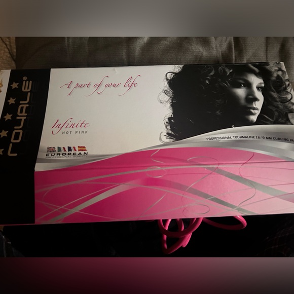 Brand New. Curling Wand - Picture 3 of 5